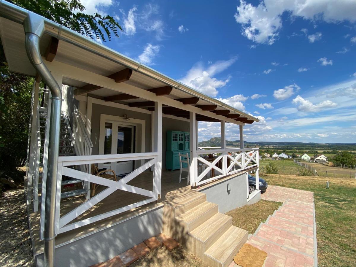 Dandelion "Zsalya" Vendeghaz Villa Kisapati Luaran gambar